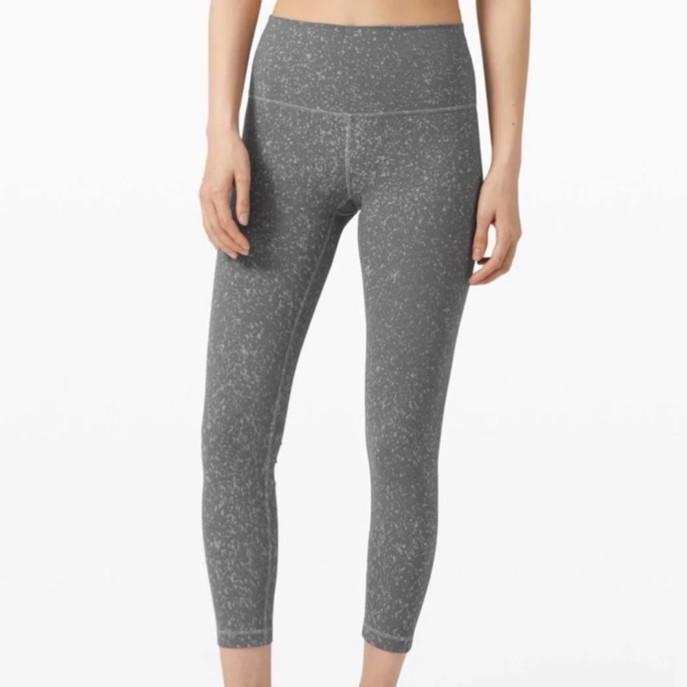 Lululemon wunder under tight spray 25” size 4